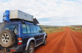 A WOMAN’S GUIDE TO A CLASSIC AUSTRALIAN ROAD TRIP: CRUISING THE STUART HIGHWAY